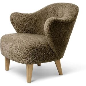 Audo Copenhagen Ingeborg Loungestol SH: 40 cm - Sheepskin Sahara/Eg