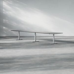 Direkt Interiör Hæve sænke konferencebord Modul, Størrelse 440 cm, Ben Sølv, Farve Sort