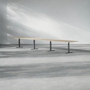 Direkt Interiör Hæve sænke konferencebord Modul, Størrelse 560 cm, Ben Sort, Farve Eg