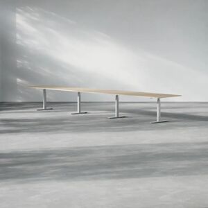 Direkt Interiör Hæve sænke konferencebord Modul, Størrelse 560 cm, Ben Sølv, Farve Eg
