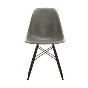 Vitra - Side Chair Eames en fibre de verre DSR, noir erable / Eames raw umber (planeur feutre basic dark)