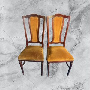 Anciennes chaises en bois et tissu Jaune - Publicité