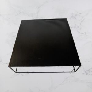 Table basse noire acier noirci industriel - Publicité