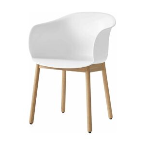 Chaise blanche piétement en bois de chêne JH30 - &tradition - Publicité