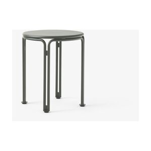 Table d'appoint de jardin en acier vert bronze 46 cm Thorvald SC102 - &tradition - Publicité