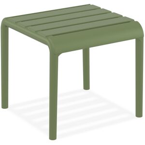 ALTEREGO Table basse 'SIDONY' verte en matiere plastique