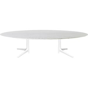 KARTELL table basse MULTIPLO LOW avec plateau oval (Blanc - Aluminium moulé et plateau en céramique finition marbre) - Publicité