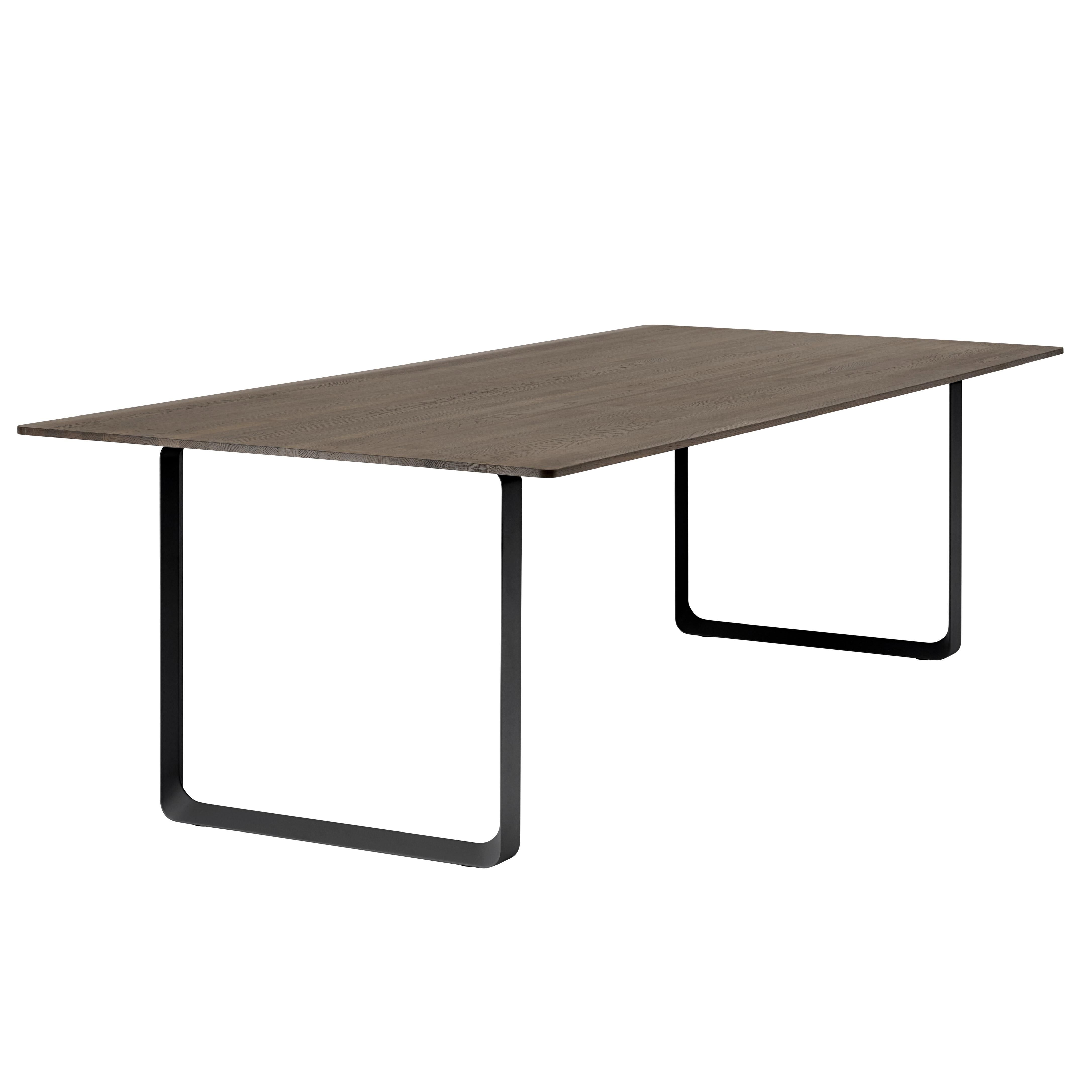 Muuto 70/70 tafel 255x108 smoked oak zwart