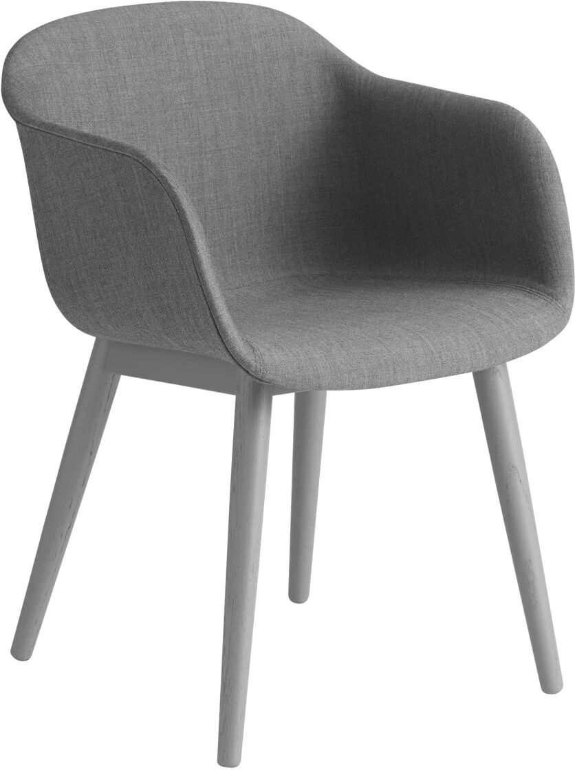 Muuto Fiber Chair stol med armstøtte og trebein Remix 133-grey