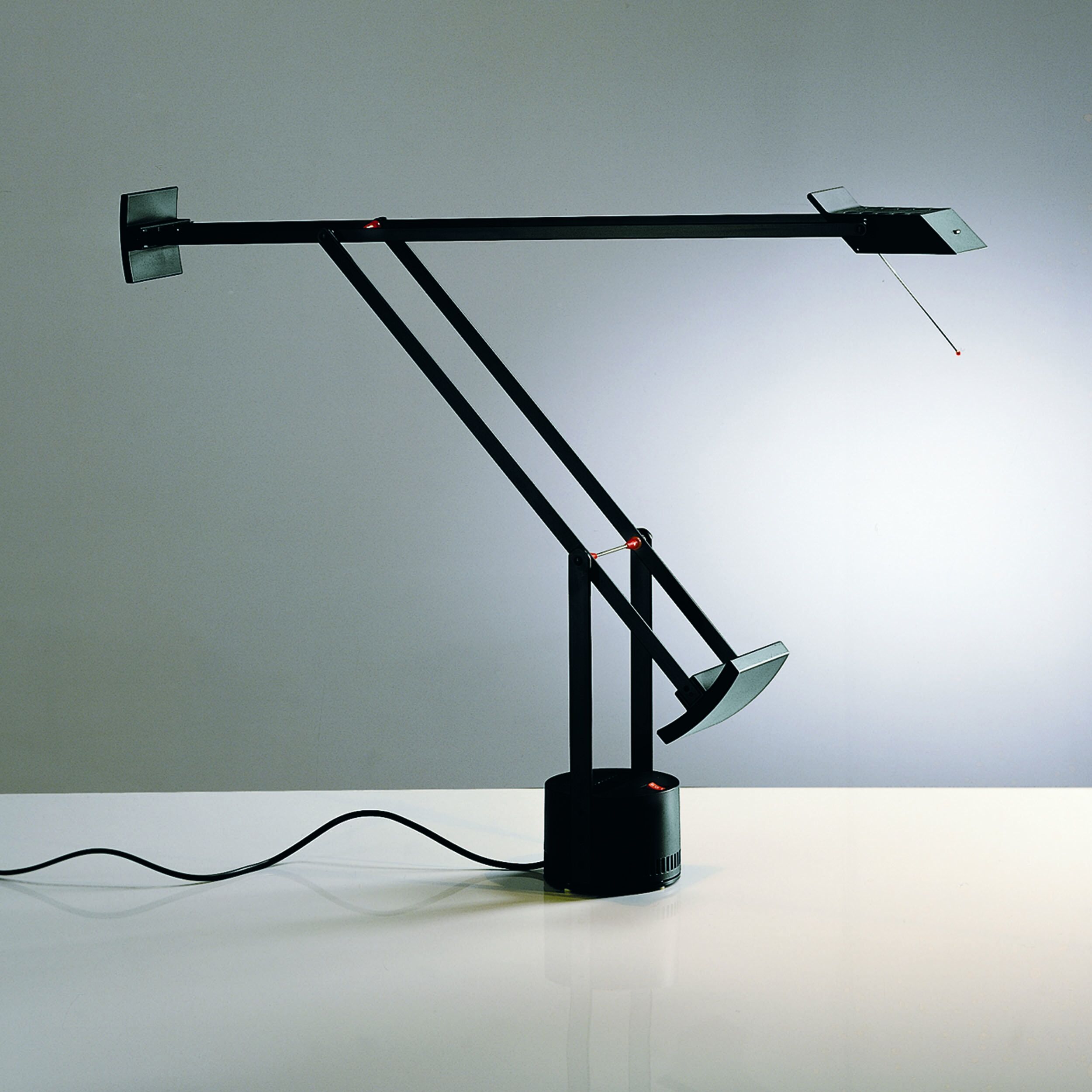 Artemide Tizio LED Tischleuchte  schwarz