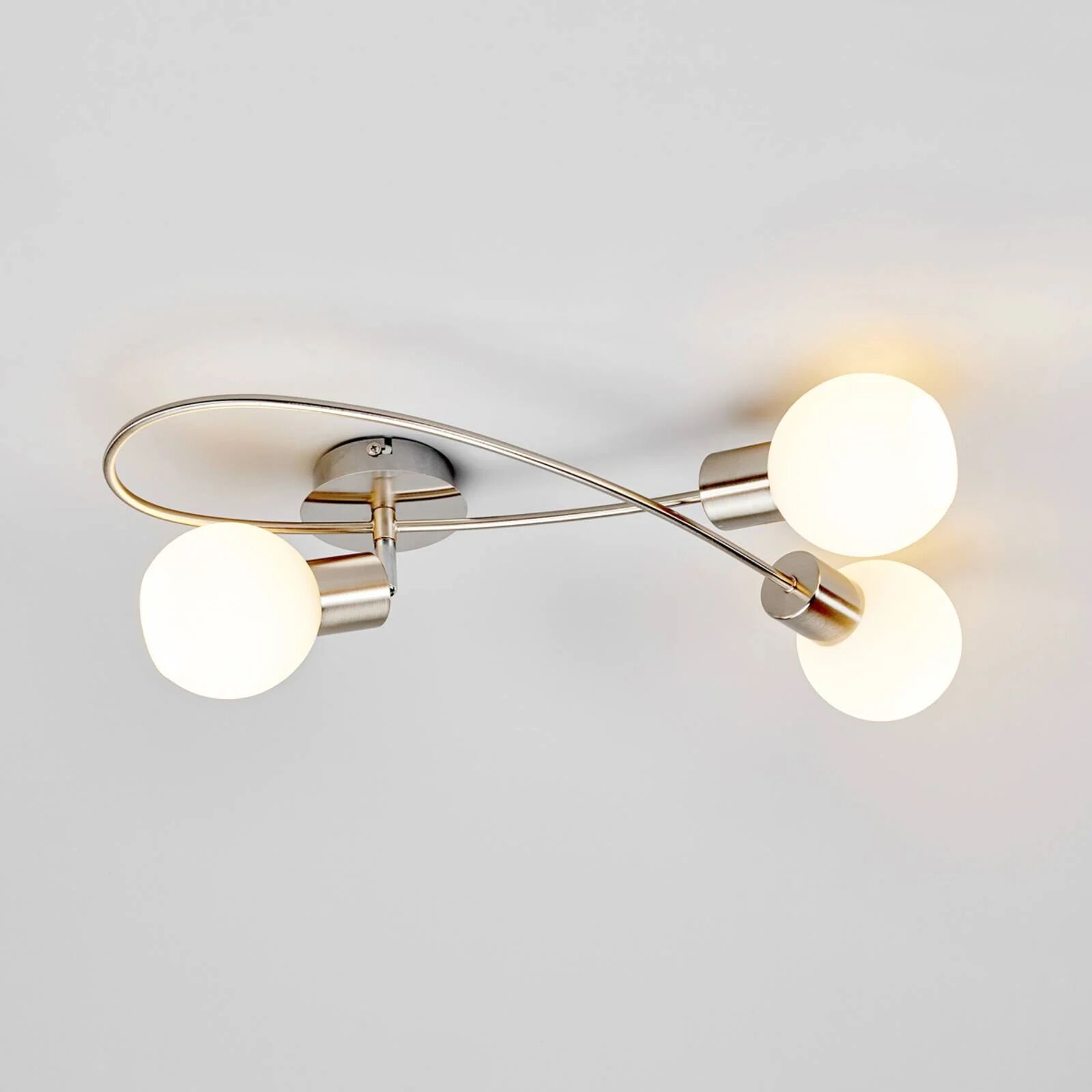 Lindby Elegant LED-taklampe Elaina, 3 l, matt nikkel.