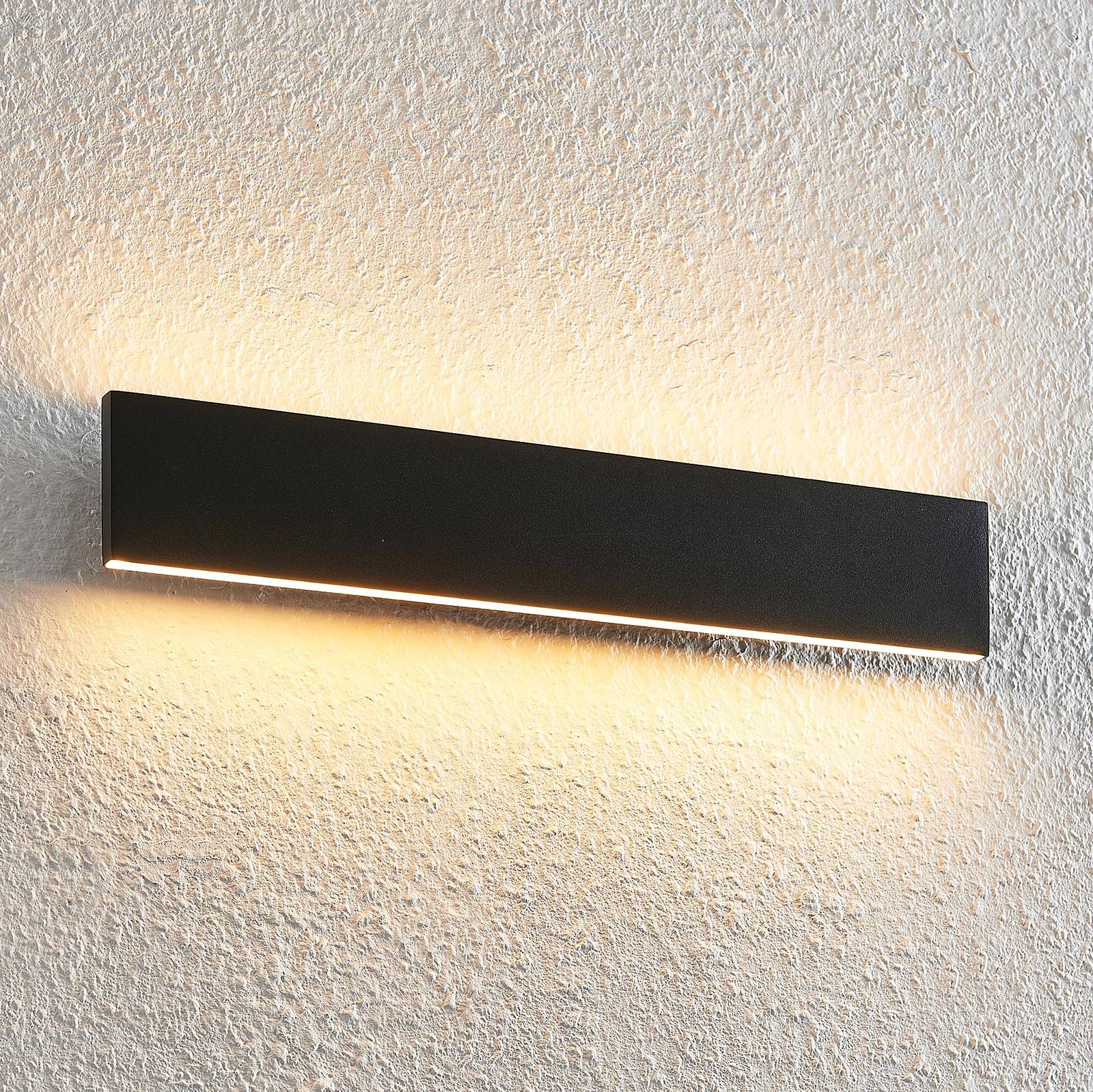 Lindby Ignazia LED-vegglampe, 47 cm, svart