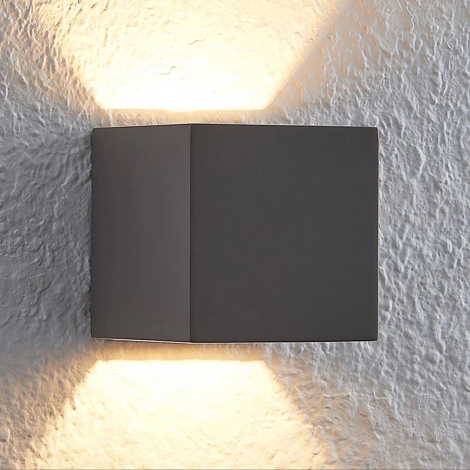 Lindby Quaso LED-vegglampe av betong, grå