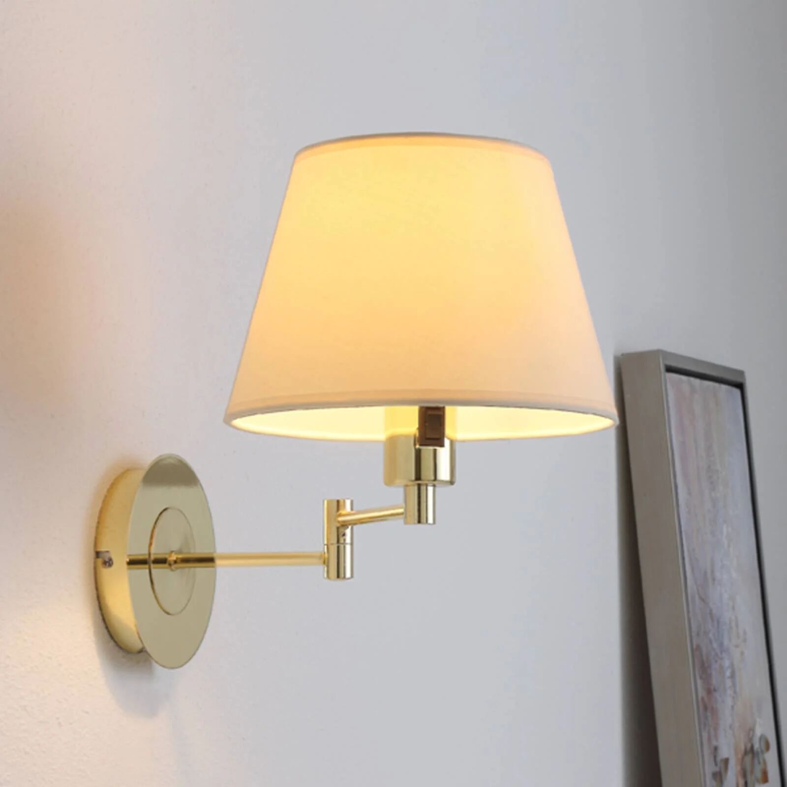 Lindby Uttrekkbar vegglampe Pola