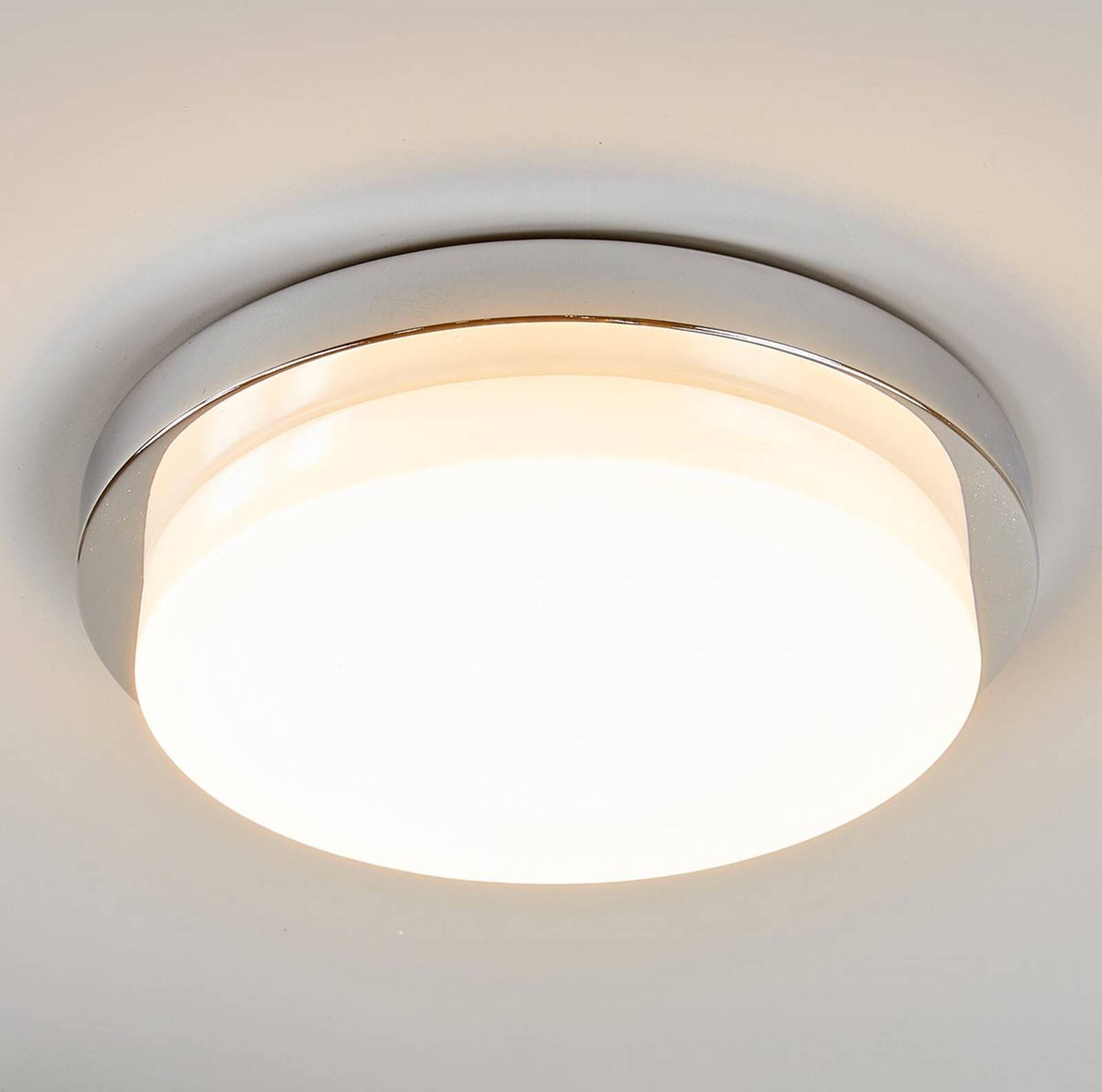 Lindby LED-taklampe i blank krom Cordula, IP44