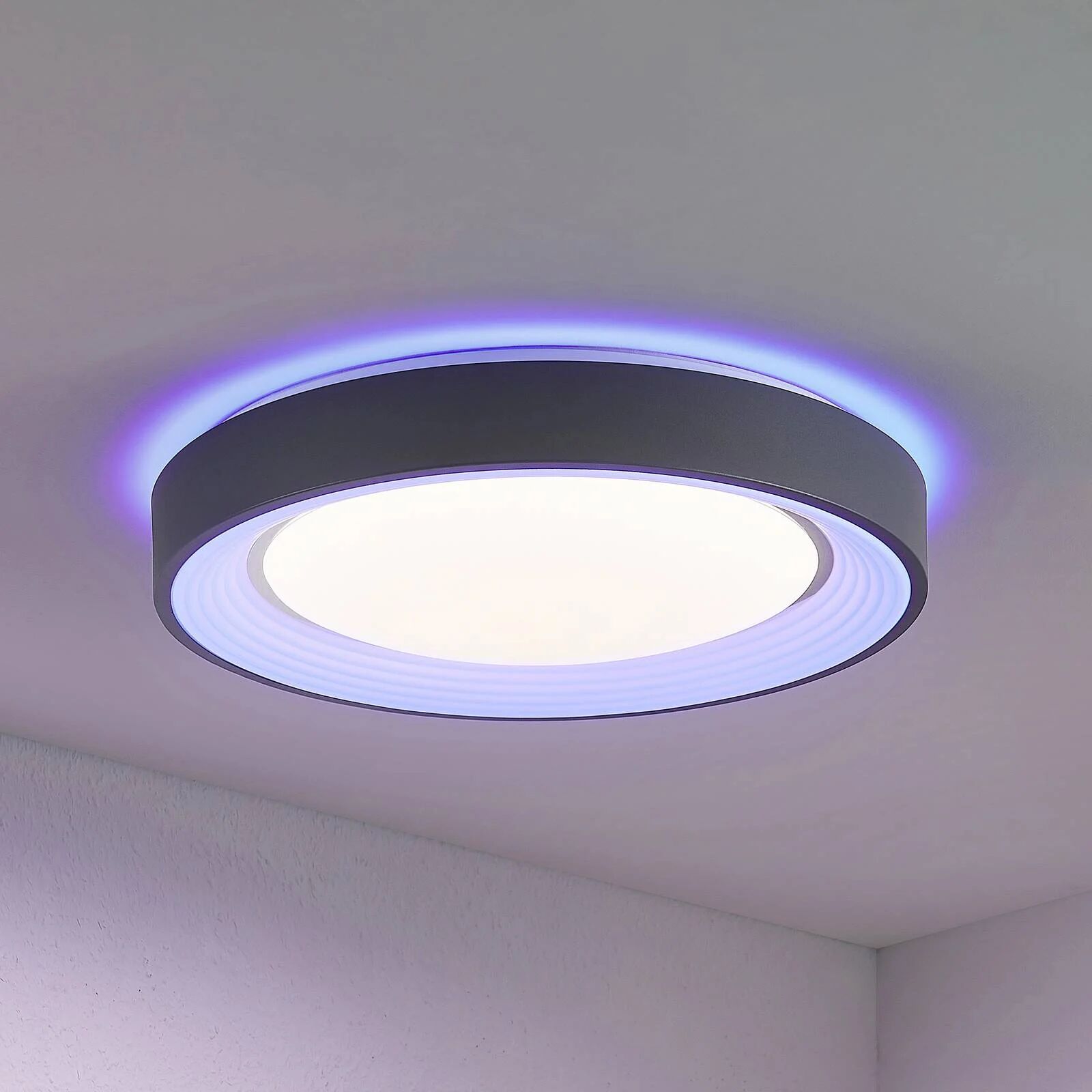 Lindby Lindum LED-taklampe, RGB, CCT, dimbar