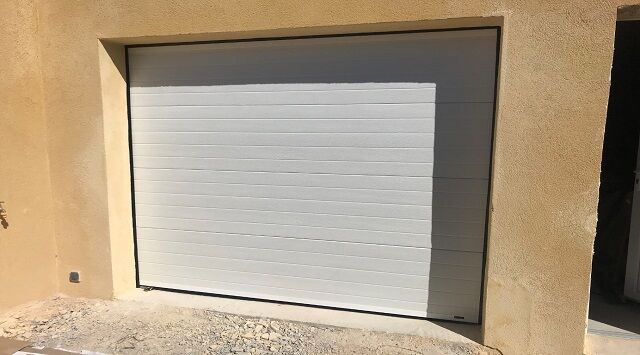 NAO Porte de garage sectionnelle rainurée E-NAO L 1900 mm X H 2500 mm