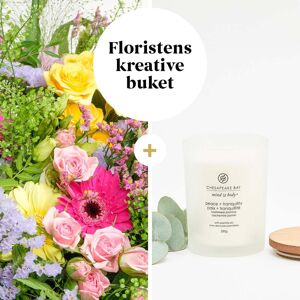 Interflora Floristens kreative buket med duftlys