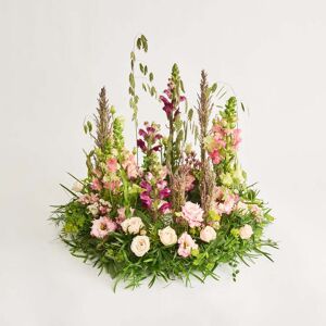 Interflora Dekoration / Krans i klassisk stil - pink