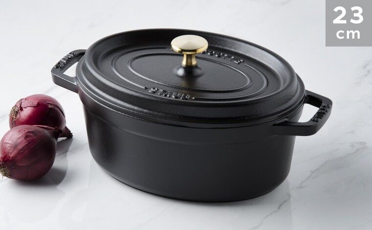 Staub Cocotte ovale fonte noire 23 cm