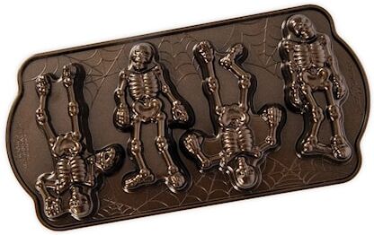 Nordic Ware Spooky Skeleton Kakeform