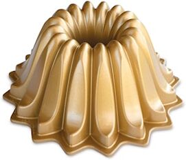 Nordic Ware Lotus Bundt® Pan Gull