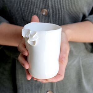 Grand mug en porcelaine Eclosion - En direct de Atelier Eva Dejeanty (Gironde) - Publicité