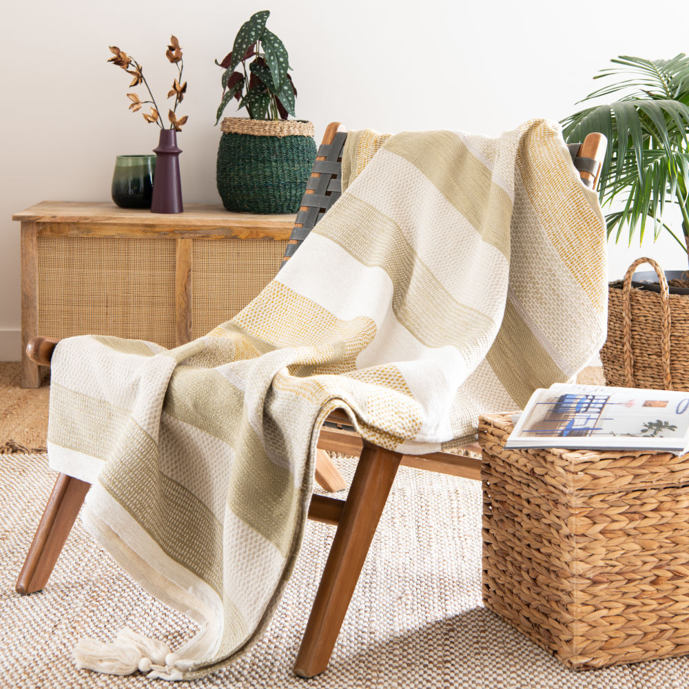 Maisons du Monde Gele, beige en ecru plaid van geweven katoen met kwastjes 160 x 210 cm