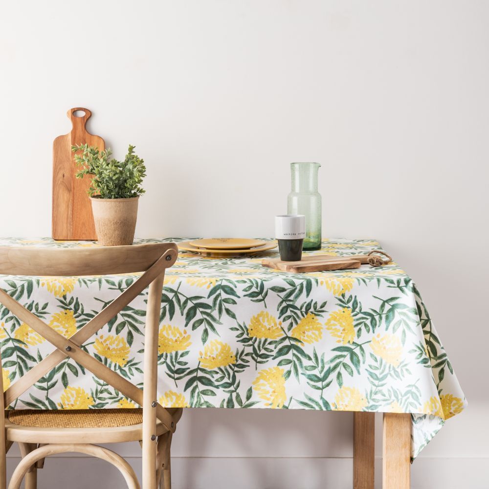 Maisons du Monde Nappe enduite en coton écru motif floral vert et jaune 140x250