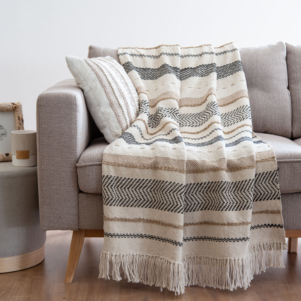 Maisons du Monde Plaid en coton recyclé et jute motifs à rayures bleues, marron et blanches 130x170