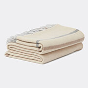 ALONPI 'bauvin' Throw, Cream