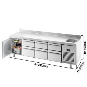 GGM Gastro - Table refrigeree PREMIUM PLUS - 2452x600mm - avec 1 bac, 1 porte, 6 tiroirs & rebord Argent