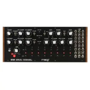 Moog Synthes analogiques/ DFAM