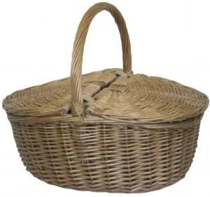 Brambly Cottage Oval Picnic Basket Brambly Cottage Colour: Antique  - Size: 35cm H X 35cm W X 50cm D