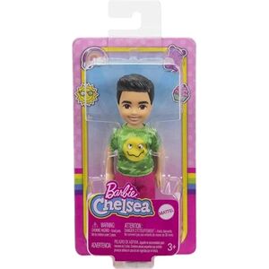 Mattel Barbie Chelsea - GXT37 - Poupée 15cm - Garçon avec t-shirt camouflage, short rouge et baskets blanches - Publicité