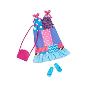 Mattel - Barbie Fashion Pack - HBV36 - Ensemble Robe à imprimé Patchwork + Claquette + Sac à Main Rose - Publicité