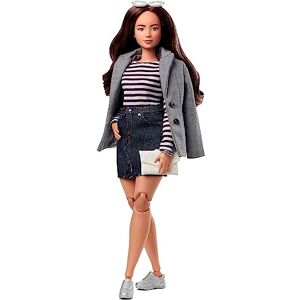 Barbie Signature Coffret @Style Série 3, poupée articulée brune avec hauts, jupe, pantalon, manteau, veste, chaussures et accessoires, jouet collector, GTJ84 - Publicité