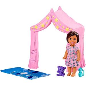 Barbie Famille Coffret Skipper Baby-Sitter, Figurine Enfant avec Tente Rose, Sac de Couchage et Accessoires, Jouet pour Enfant, FXG97 - Publicité