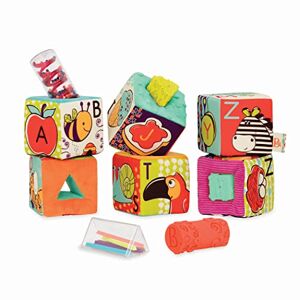 B. Toys by Battat – 6 Cubes Éducatifs Alphabet en Mousse Recouverts de Tissus à Empiler – Inclut 6 Cubes et 5 Inserts Sensoriels Interchangeables de Formes Compactes – Sans BPA – 1er Age - Publicité