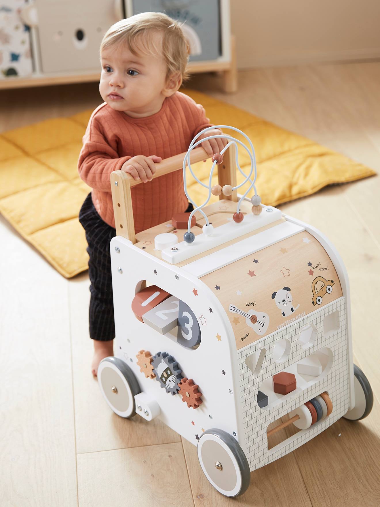 VERTBAUDET Carrito andador y cubo de actividades con frenos de madera FSC® multicolor