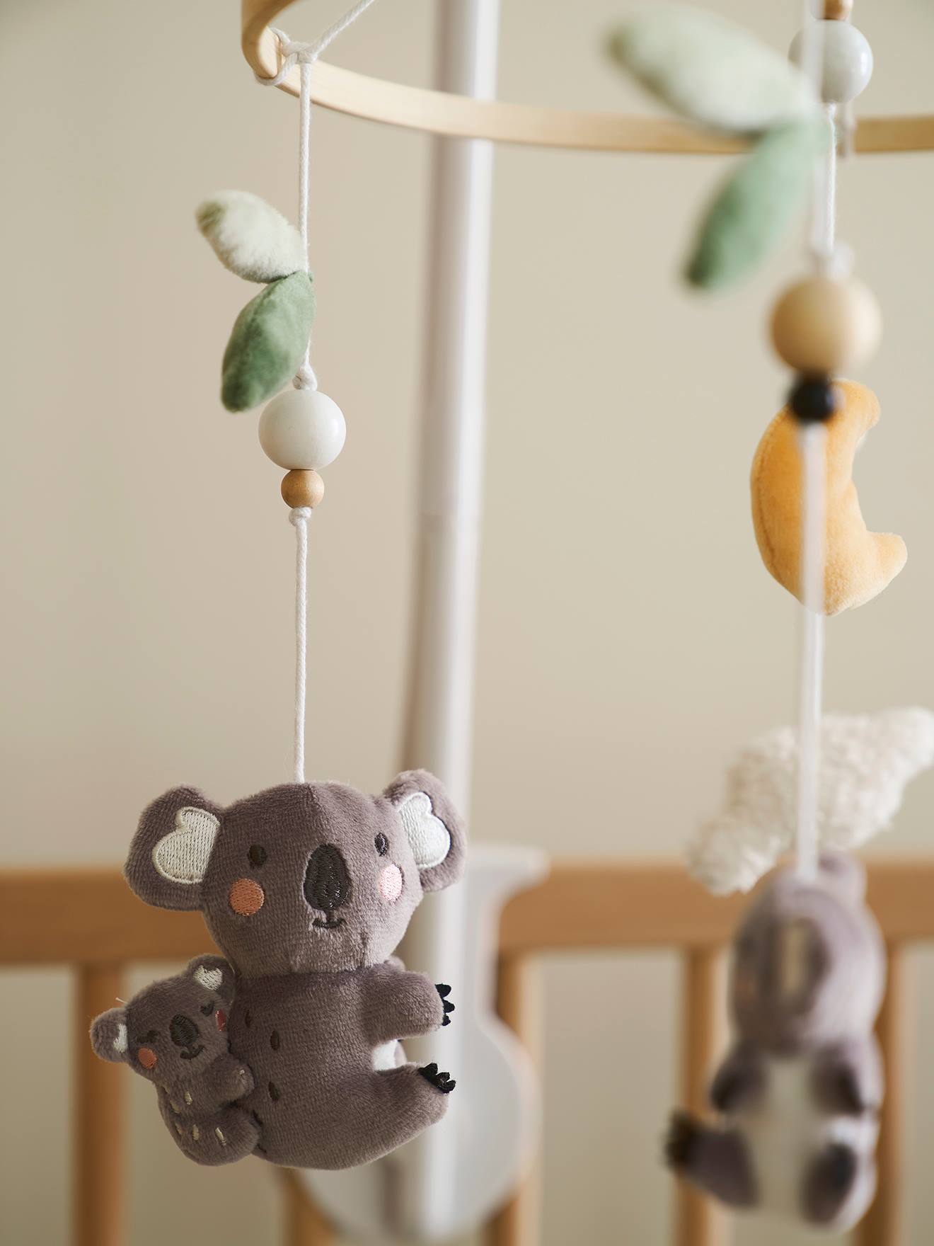 VERTBAUDET Móvil musical Koala gris