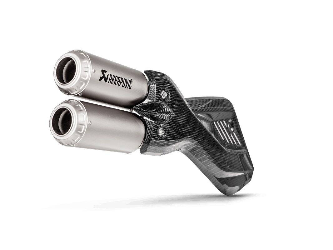 Akrapovic Silenciador trasero de titanio  Slip-On Line - Plata