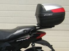 Shad Topp Master Aprilia Montering av topcase  Svart