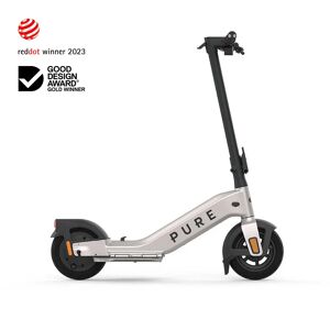 Pure Advance+ Trottinette Électrique - La position de conduite ultimePlus de stabilité. 70% plus fine. Autonomie 50 km. - Gris Mercure Métallisé - Publicité