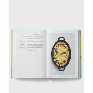"Cuba: The Cookbook" by Madelaine Vázquez Gálvez & Imogene Tondre men Food multi en taille:ONE SIZE