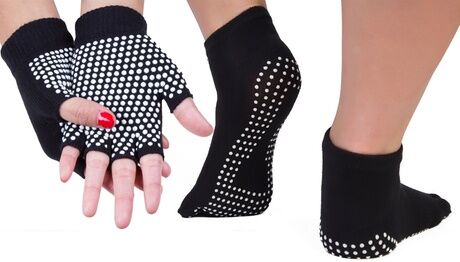 Groupon Goods Global GmbH Yoga Socks or Gloves or Both