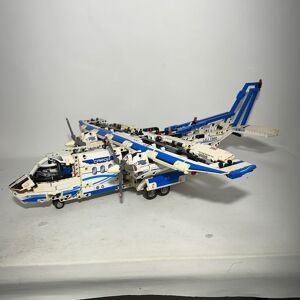 L'avion cargo - Lego Technic - modèle 42025 Blanc - Publicité