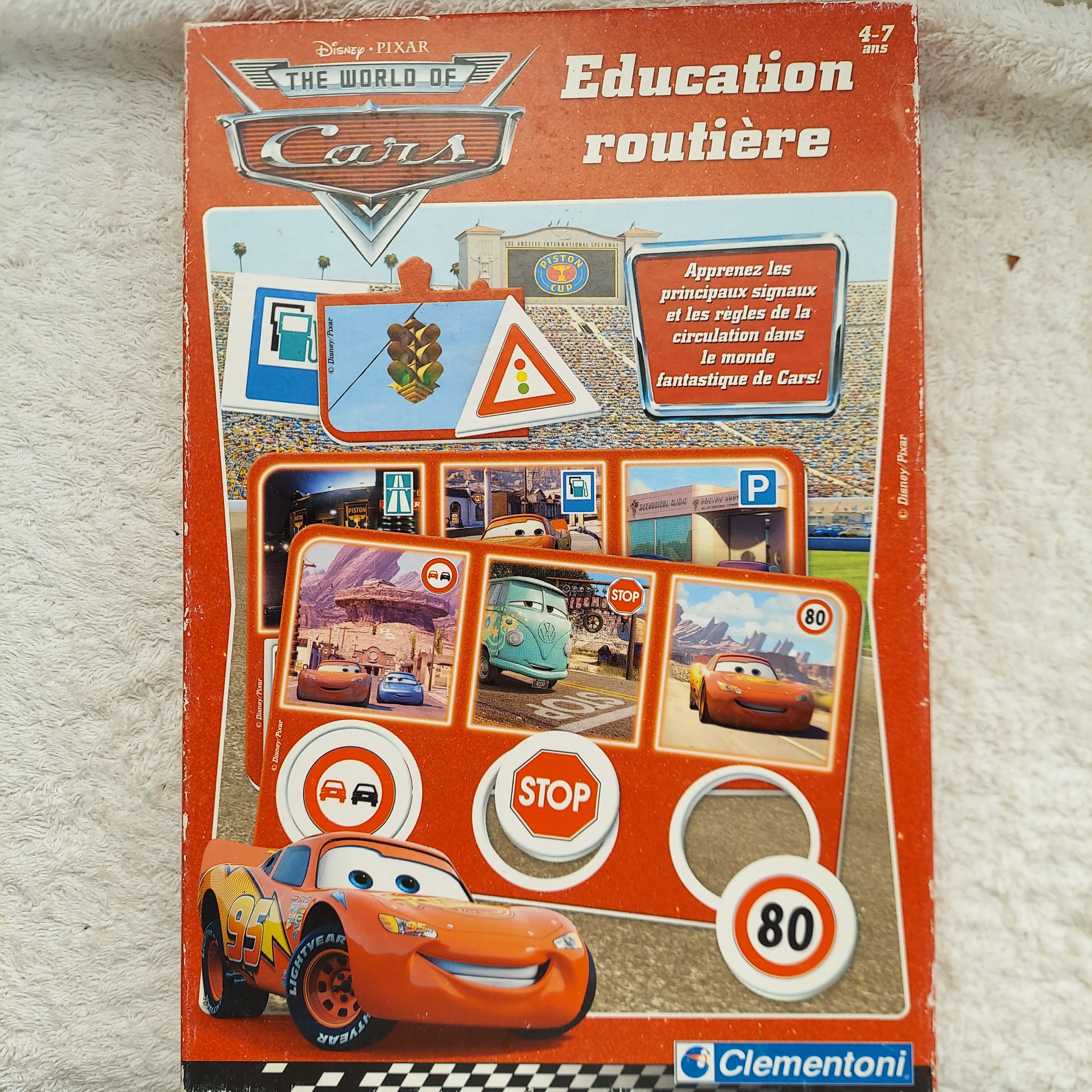 Education routiere - Cars  Rouge