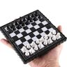 MAVURA Mini schaakspel, schaakbord, magnetisch inklapbaar, inklapbaar schaakbord, mini schaakbord