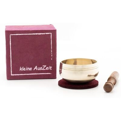Klangschalen-Center GmbH Schönes schenken - Kleine gegossene Klangschale mit hellem Klang in einer bordeauxroten Geschenk-Box aus handgeschöpftem nepalesischen Naturpapier mit dem Aufdruck 'Kleine Auszeit'. Inklusive Klöppel und Filzpad zum Aufstellen der Klangschalen-Center GmbH Schönes schenken - Kleine gegossene Klangschale mit hellem Klang in einer bordeauxroten Geschenk-Box aus handgeschöpftem nepalesischen Naturpapier mit dem Aufdruck 'Kleine Auszeit'. Inklusive Klöppel und Filzpad zum Aufstellen der